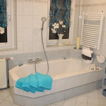 W4 - Engel アパート *