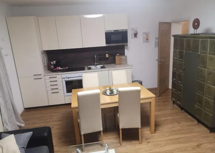 W4 - Engel Apartment *